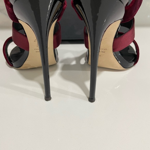 Giuseppe Zanotti Francesca Suede Strap Sandal SALE - Picture 3 of 7